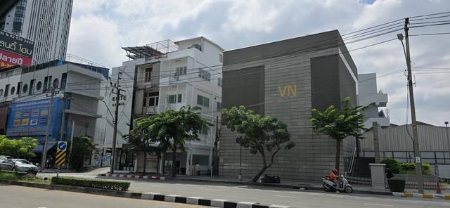 รหัสC7051 ให้เช่าอาคารพาณิชย์ 5ชั้น ริมถนนลาดพร้าว ใกล้MRT ลาดพร้าว เหมาะกับหลายธุรกิจ 2