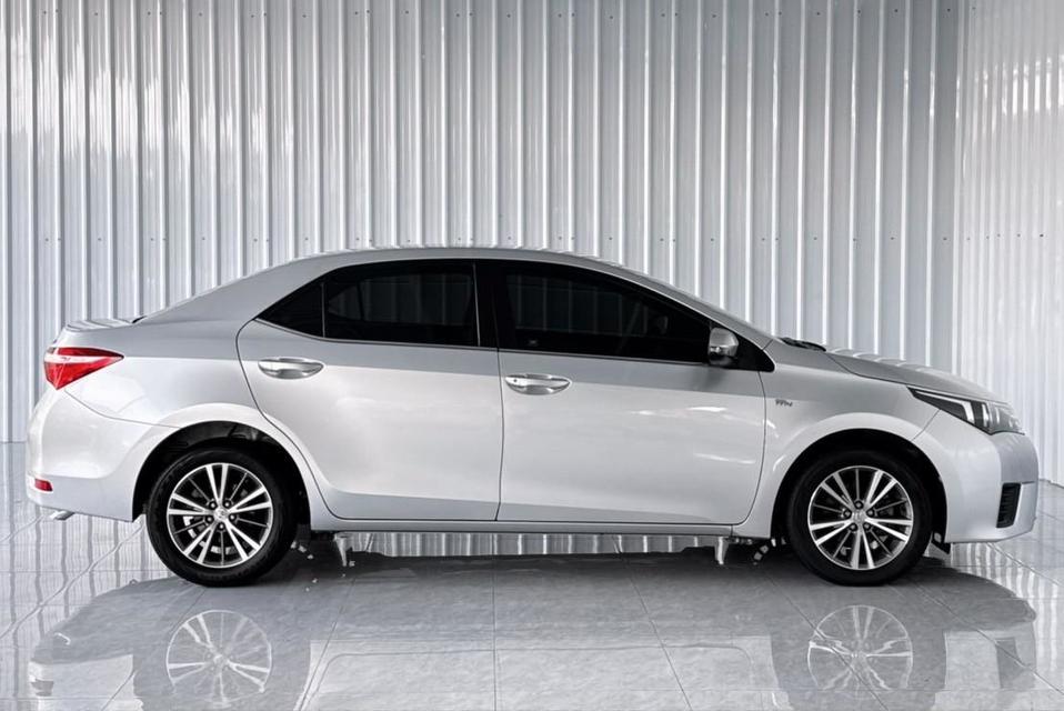 Toyota Altis 1.8E เบนซิน เกียร์ออโต้  ปี2014 7