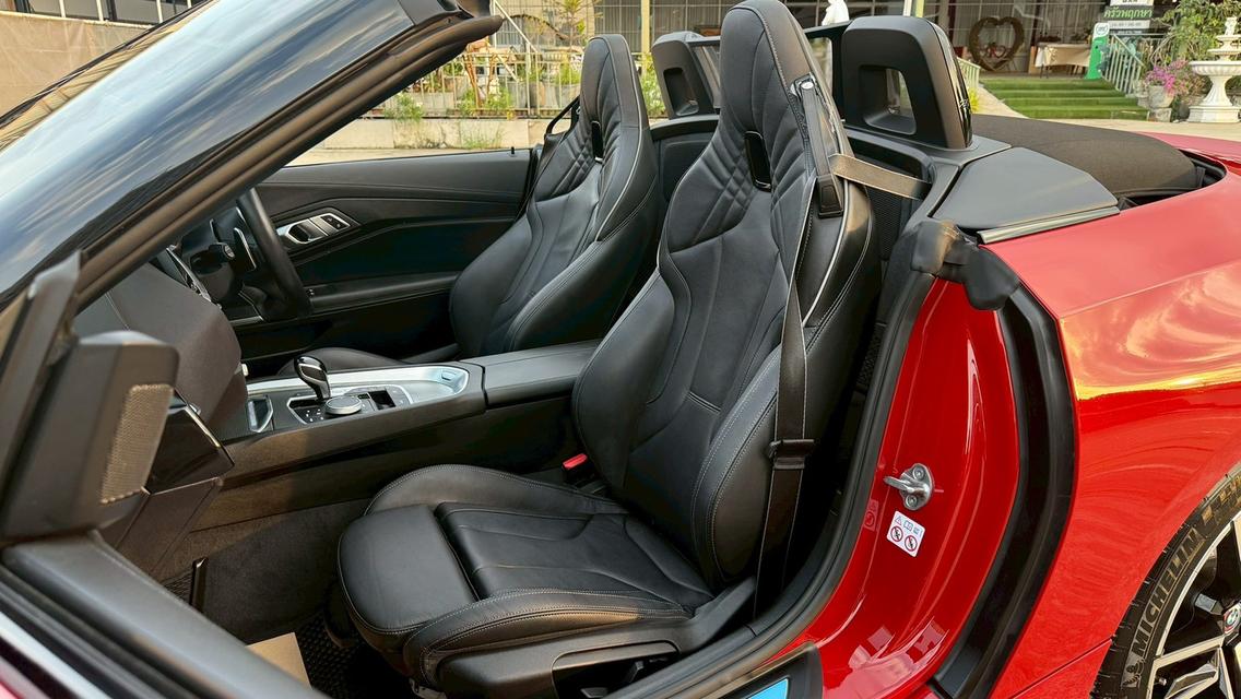 รหัสรถ PBG9999 BMW Z4 sDrive30i M Sport ปี2022 สีแดง 12