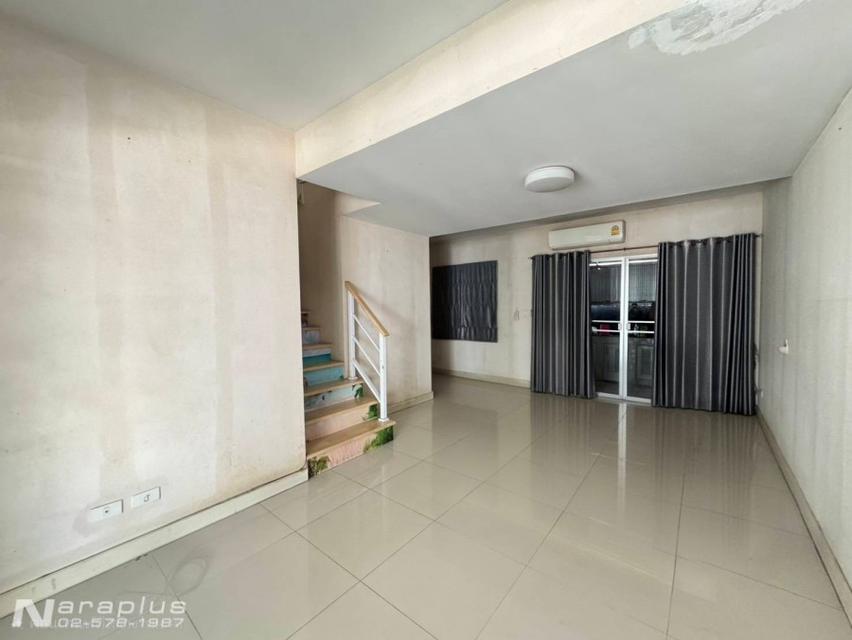 69030198 : ขายทาวน์เฮ้าส์ 2 ชั้น ขนาด 3 ห้องนอน บนที่ดิน 18.20 ตารางวา หมู่บ้าน เดอะคอนเนค ทางด่วนวัชรพล สายไหม บ้านสวย โครงการดี น่าอยู่ ในราคาคุ้มแส 6