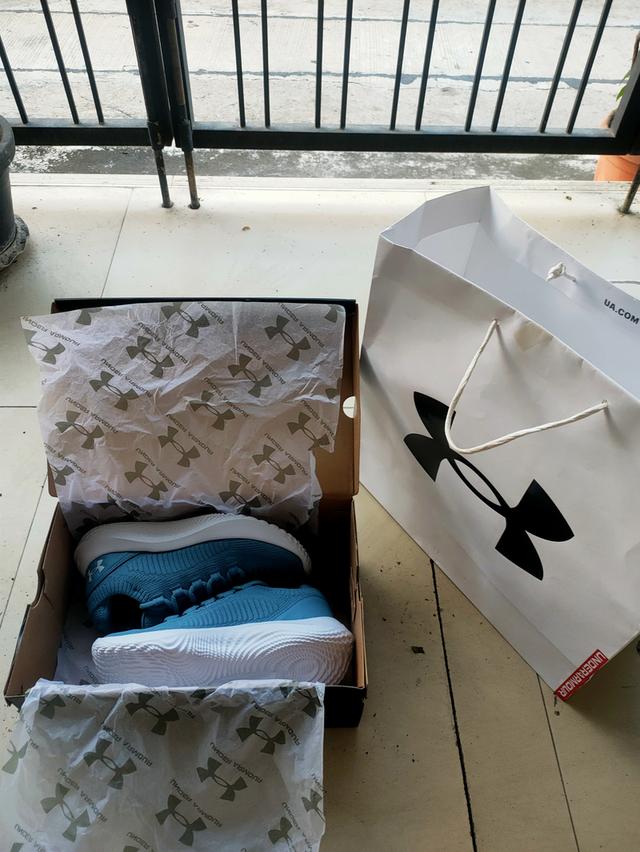 รองเท้าเทรนเนอร์ Under Armour UA W Dynamic 2 women size 7, EUR 38 สภาพ 100% มีกล่อง รูปที่ 4