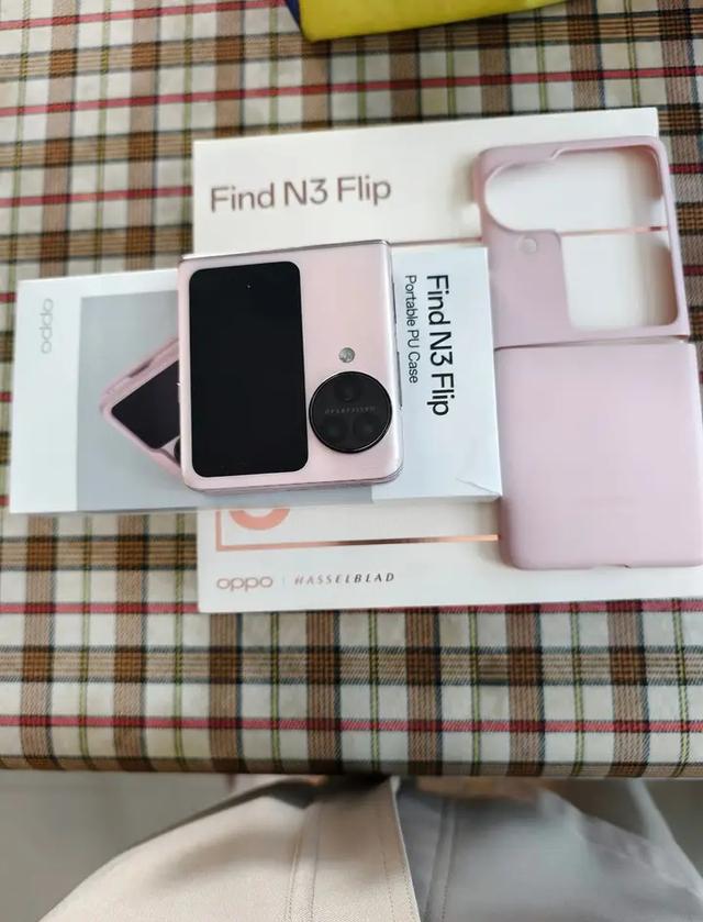 พร้อมขาย OPPO Find N3 Flip 7