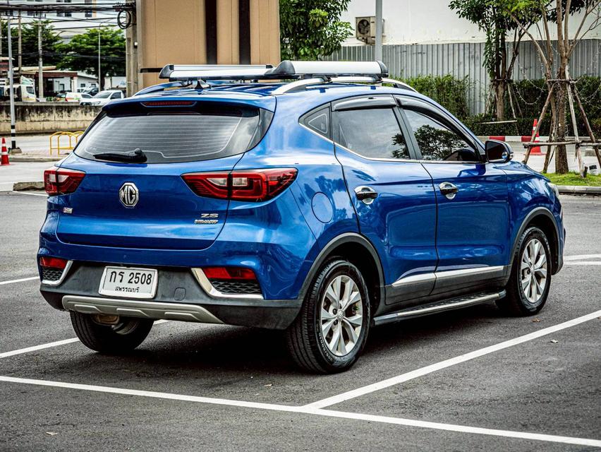 MG ZS i-SMART 1.5D สีน้ำเงิน ปี 2018 มือเดียวป้ายแดง