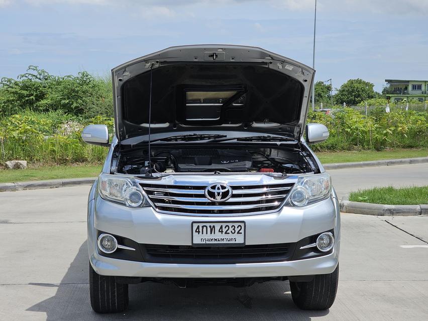 TOYOTA FORTUNER 2.5 V ปี2014 สีเทา 3