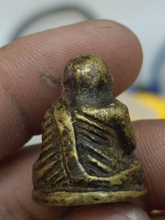 พระเครื่อง หลวงพ่อเงิน รูปที่ 2