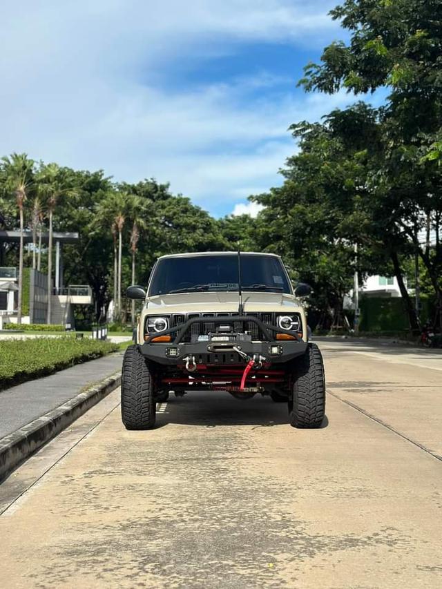 Jeep Cherokee สีสวย 3