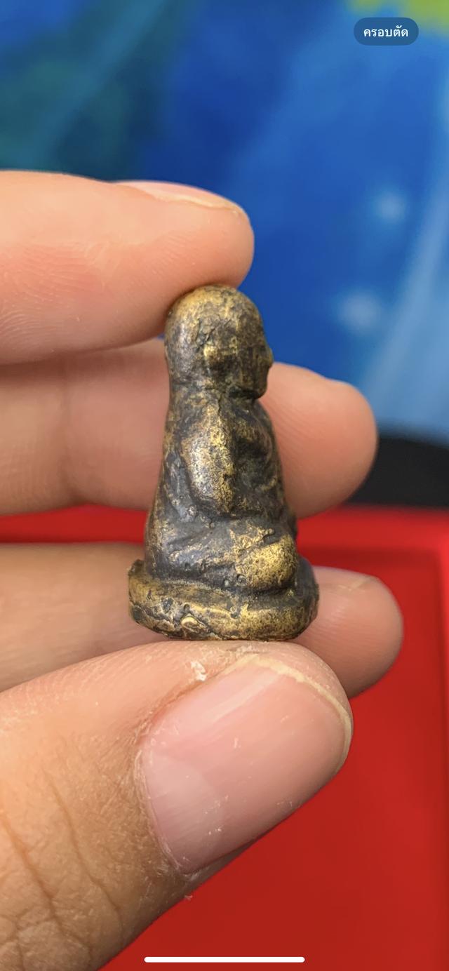 รูปหล่อหลวงพ่อเงิน ไม่รู้พิมเนื้อเหลืองอมเขียว 2