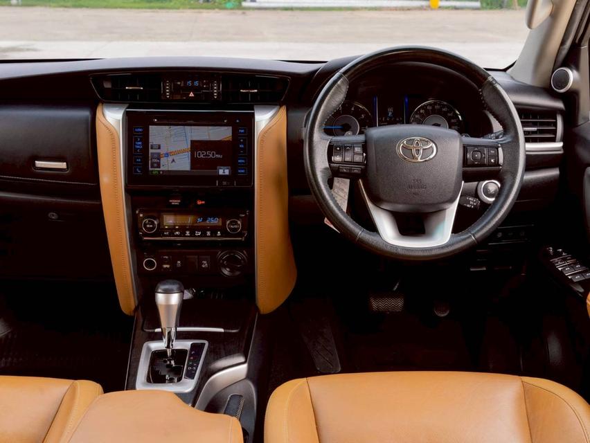 TOYOTA FORTUNER 2.8V 4WD ปี 2016 15
