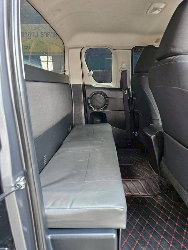 TOYOTA HILUX REVO 2.4 SMARTCAB MID Z-EDITION ปี 23 AT 9