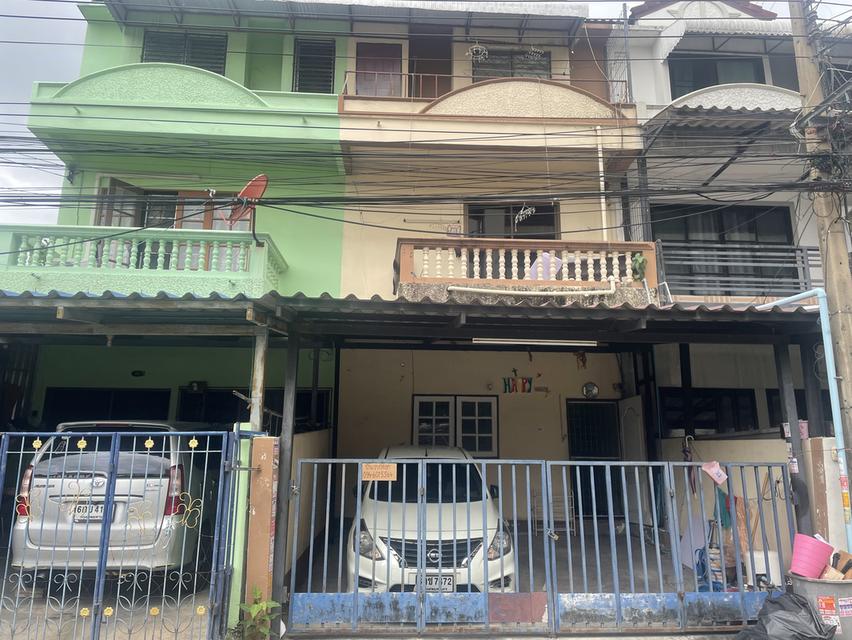 ให้เช่าทาวน์เฮ้าส์ 3 ชั้น ว่างพร้อมเข้าอยู่ 2