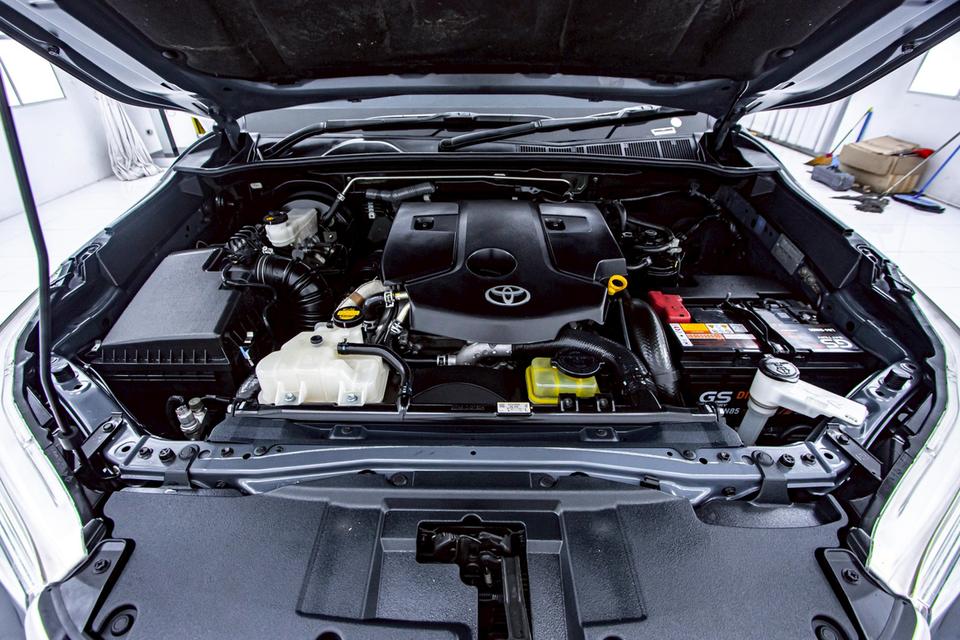 TOYOTA REVO 2.8 G NAVI PRERUNNER DOUBLECAB  2015  15