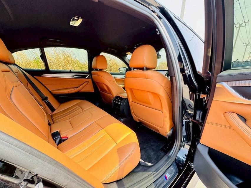 2019 BMW 520d M-Sport ( G30 ) รูปที่ 14