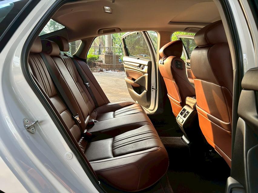 2021 Honda ACCORD 2.0 e:HEV TECH AT รุ่นท๊อป ออฟชั่นครบ พร้อม Sunroof รูปที่ 17