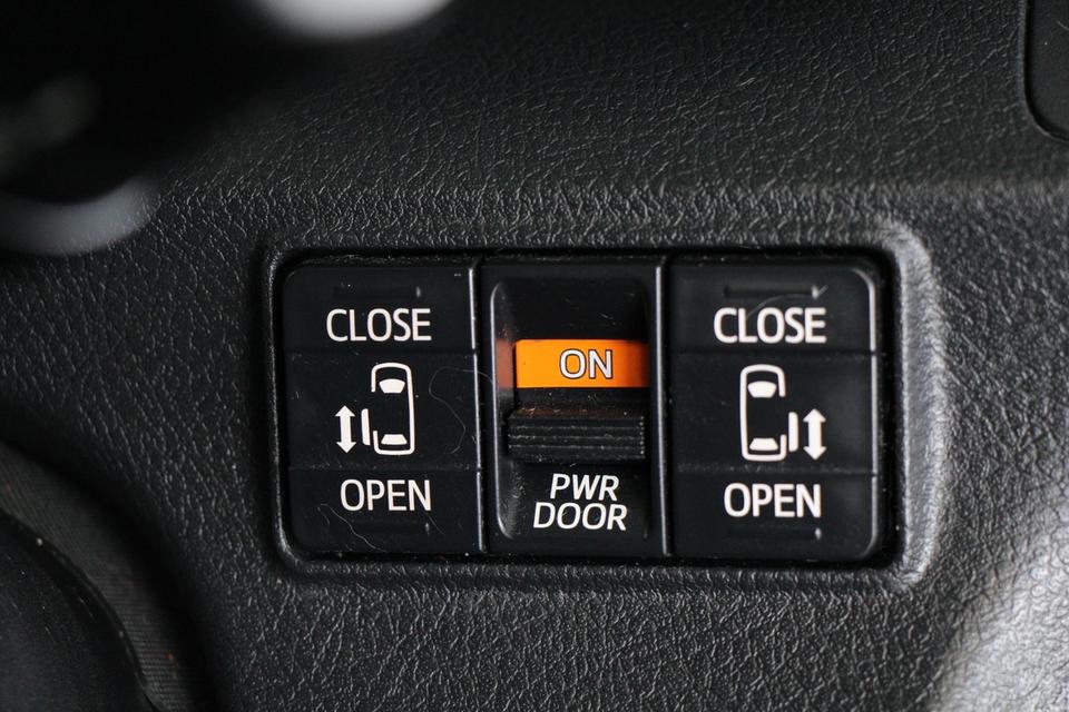 รหัสรถ TKG1435 TOYOTA SIENTA 1.5 V ปี 2022 10