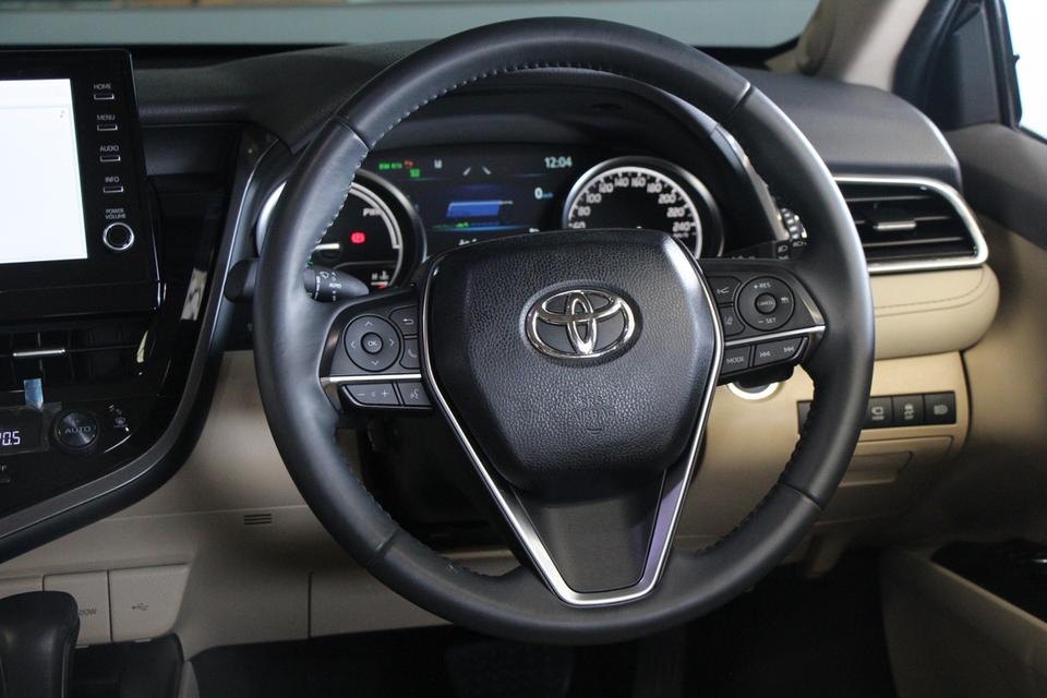 รหัสรถ TKG4669 TOYOTA CAMRY 2.5 HYBRID PREMIUM LUXURY ปี 2023