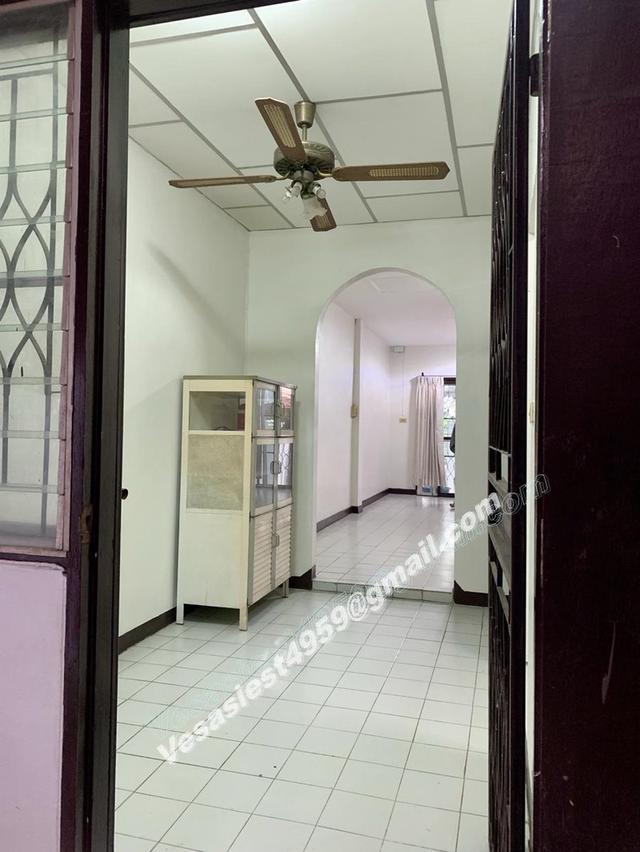 ทาวน์เฮ้าส์ 3ื ชั้น หมู่บ้านเกษรา คลาสสิคโฮม เสรีไทย 7