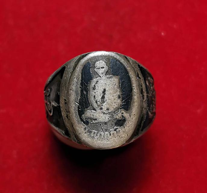 รูป x103 แหวนเนื้อเงินลงถมหลวงพ่อสิงห์ วัดป่าสาลวัน ปี2500 จ.นครราชสีมา