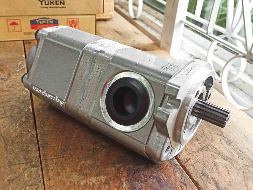 รูป ปั้มไฮดรอลิค (Hydraulic gear Pump) Shimadzu รุ่น D1-18.11A2H9-R296