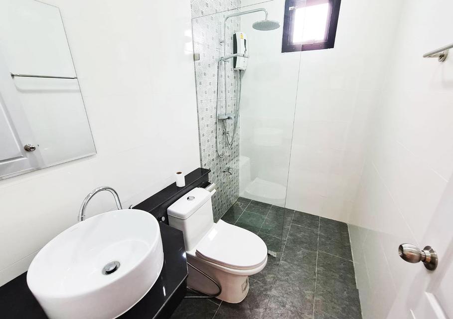 Fully furnished house for rent in the community near Chiangmai airport plaza. 5