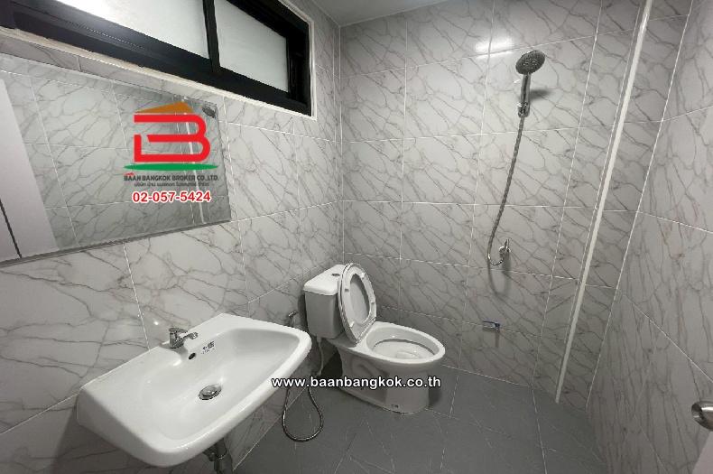 ทาวน์เฮาส์ หมู่บ้าน นฐดา คลอง 2 (รังสิต-นครนายก 60) เนื้อที่ 19.8 ตร.ว ใกล้ดรีมเวิลด์ ตำบลประชาธิปัตย์ อำเภอธัญบุรี จังหวัดปทุมธานี 7