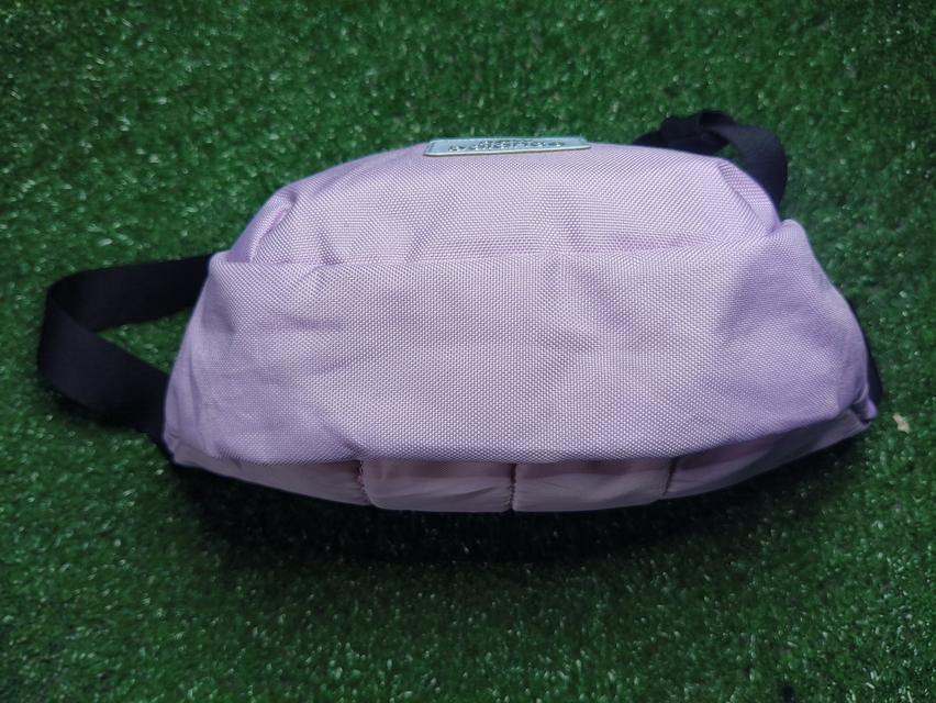 New Balance Waist Bag สอบถามก่อนสั่งซื้อ รูปย่อยที่ 4