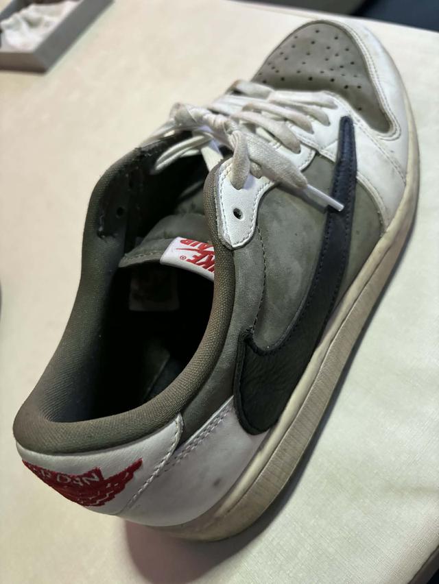 Jordan 1 low Travis's scott medium olive