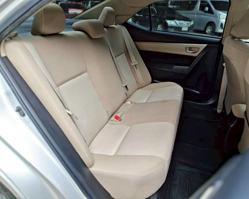 Toyota Altis 1.8 E ปี2015 15