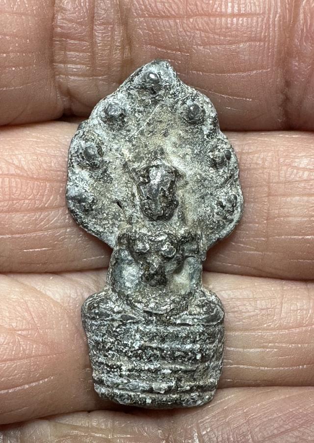 🙏พระคงลำพูน🙏พระกรุเนื้อชิน องค์ละ 800 รูปที่ 11