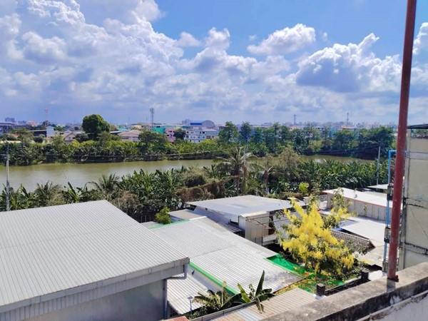 ขายอาคารพาณิชย์ 3.5 ชั้น หมู่บ้านดีเค ซอย 30 สภาพดี วิวหลังบ้านสวย เจ้าของขายเอง โทร 095-165-3654 18
