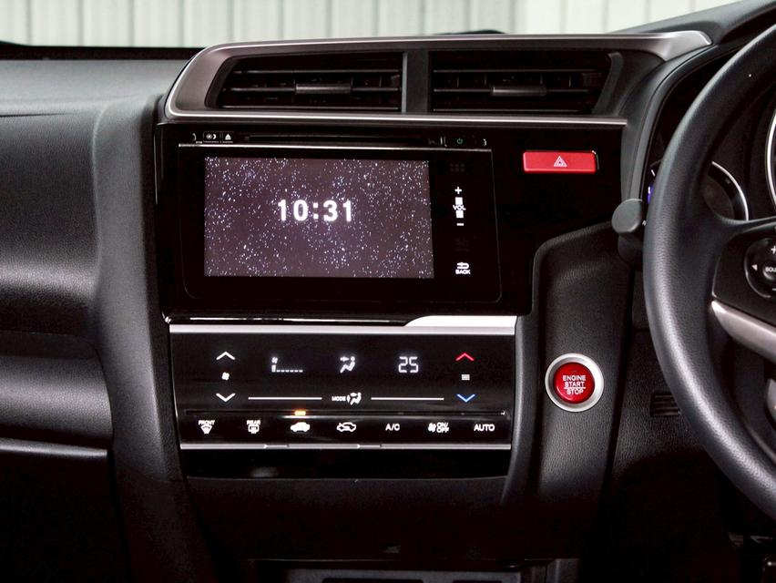 Honda Jazz 1.5 i-VTEC V+ ปี2015 โฉม ปี14-ปัจจุบัน เกียร์ออโต้ 15