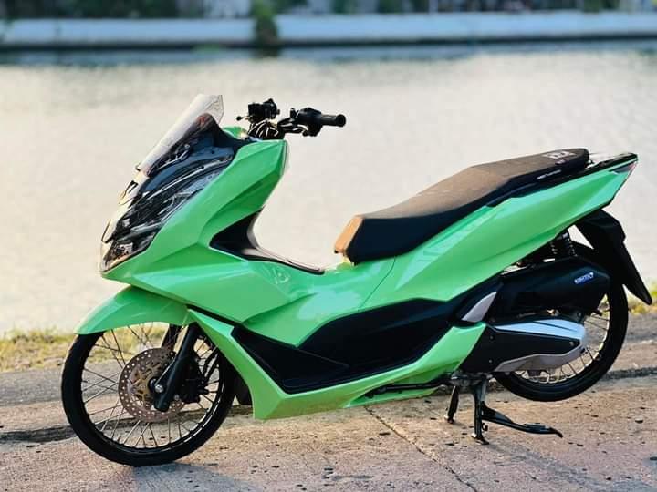 Honda pcx สีเขียวพาสเทล 1