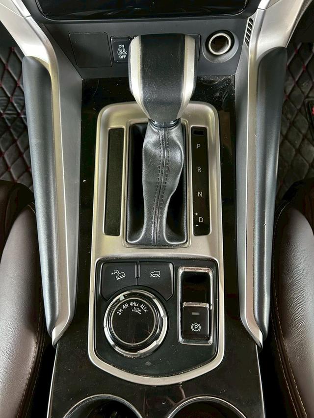 🚗 2019 Mitsubishi Pajero Sport 2.4 GT Premium Elite Edition 4WD AT รูปที่ 13