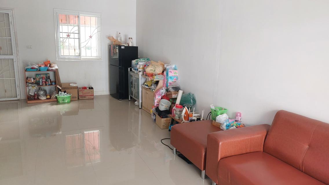 ขายทาวโฮม Lalin Town เพชรเกษม - พุทธมณฑล สาย 4  4ห้องนอน 2ห้องน้ำ 2ที่จอดรถ  ราคา2.5ล้านบาท 3