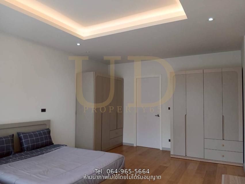 🔥 **ให้เช่าโฮมออฟฟิศ / บ้านเดี่ยว 3 ชั้น ลาดพร้าว 101** 🏡 **พักอาศัยก็ดี ทำออฟฟิศก็ลงตัว!** 🚇 ใกล้ MRT ลาดพร้าว 101 เพียงประมาณ **750 เมตร** 4