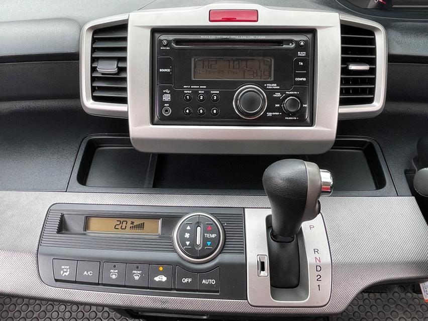 ขาย Honda Freed 1.5SE ปี12 6