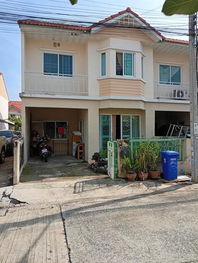 ทาวน์เฮ้าส์ 3 ห้องนอน 2 ห้องน้ำ 1