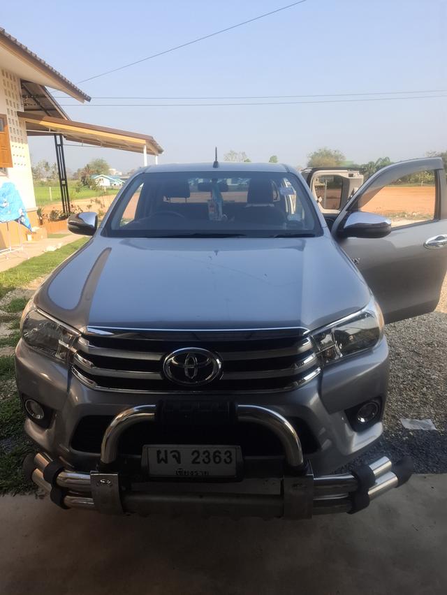 รถยนต์กระบะ โตโยต้ารีโว่ดับเบิ้ลแคป ตัวE ปี2017  ออกศูนย์ป้ายแดง เจ้าของขายเอง