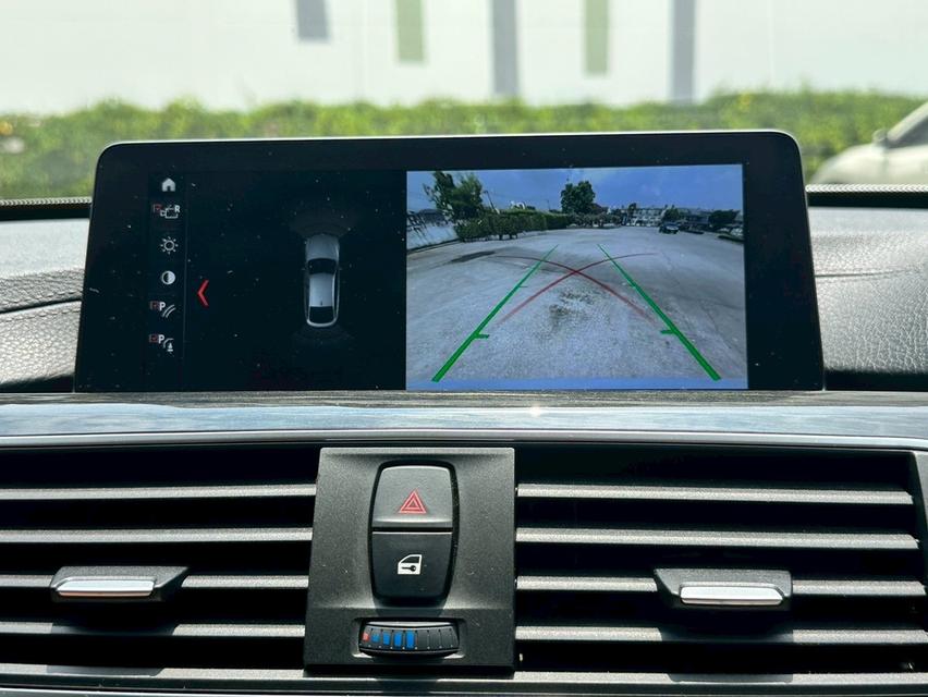 BMW 320d GT Luxury 2019 รูปที่ 16