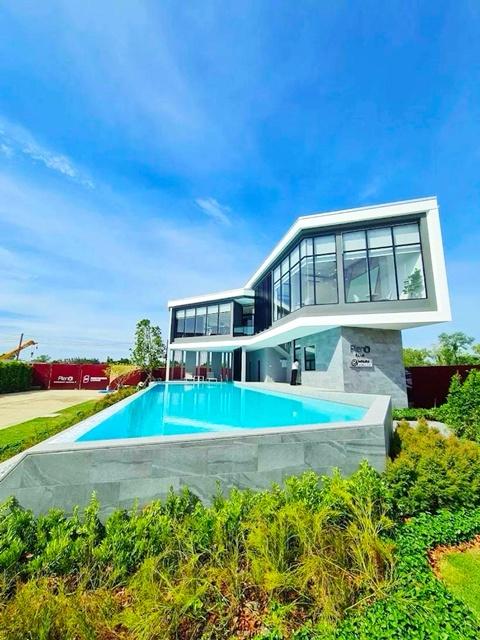 พลีโน่ สุขุมวิท-บางนา เมกา บางนา 1.9กม.ให้เช่าทาว์โฮมหรู 2 ชั้น 21 ตร.ว. พร้อมเฟอร์ฯ 3 นอน คอนคอร์เดียน 900 ม. MRT ศรีแบ 4