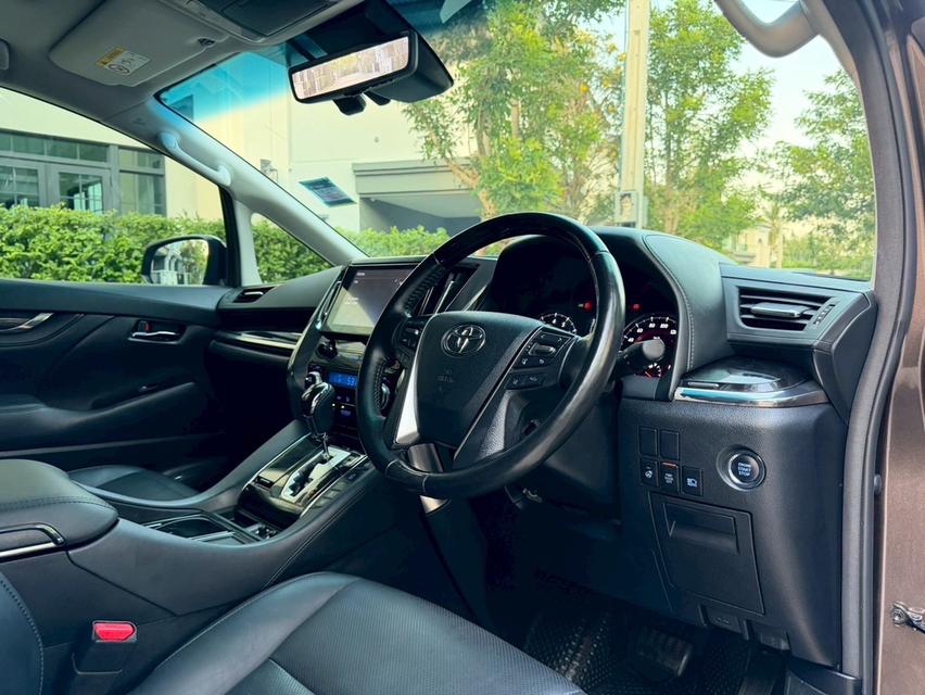 TOYOTA ALPHARD 2.5 SC package 2022มือเดียวป้ายแดง น็อตไม่เคยขยับซักตัว ประวัติศูนย์ (ไม่รวมทะเบียน) รูปที่ 9