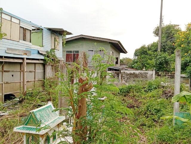 ทวีวัฒนา คลองมหาสวัสดิ์ วัดปุรณาวาส ตลาดศาลายา 1.6 กม มีประตูเหล็ก 2 บาน รร.สาธิตนานาชาติ ม.มหิดล 1.9 กม.ให้เช่าห้องพร้อ 4