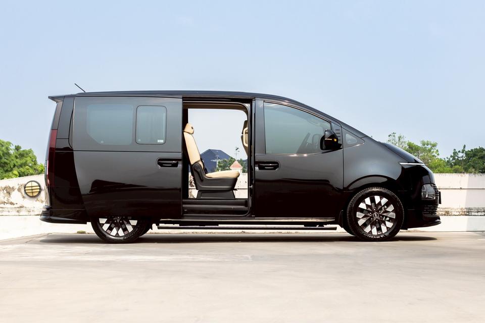 HYUNDAI STARIA 2.2 DIESEL S 8AT ปี 2022 รูปย่อยที่ 2