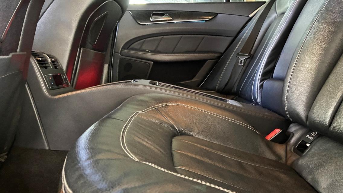 รถสปอร์ตสไตล์ 4-Door Coupe CLS250CDI W218 ปี 2012 รูปที่ 11