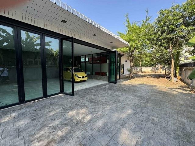 ขายที่ดินพร้อมสิ่งปลูกสร้าง 100 ตารางวา โยธินพัฒนา 1  ใกล้เลียบทางด่วนรามอินทรา ทำเลดีมาก เหมาซื้อสร้างบ้าน จากถนนประดิษฐ์มนูธรรมถึงแปลงที่ดินเพียง 50 5