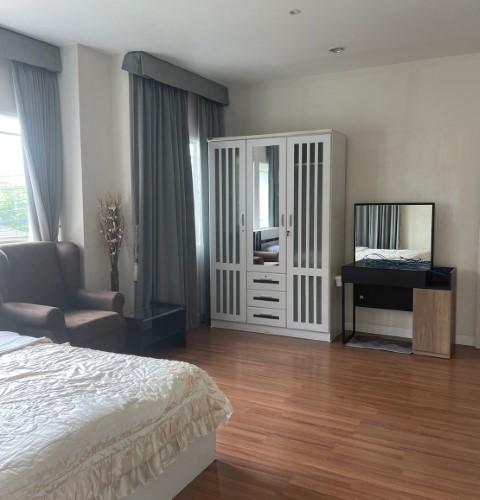 บ้านเดียวให้เช่าใกล้สนามบินสุวรรณภูมิ ม.มัณฑนา พระราม9-ศรีนครินทร์ มี3นอน 3น้ำ ตกแต่งสวย เฟอร์ครบพร้อมเข้าอยู่เช่า 55,00 4