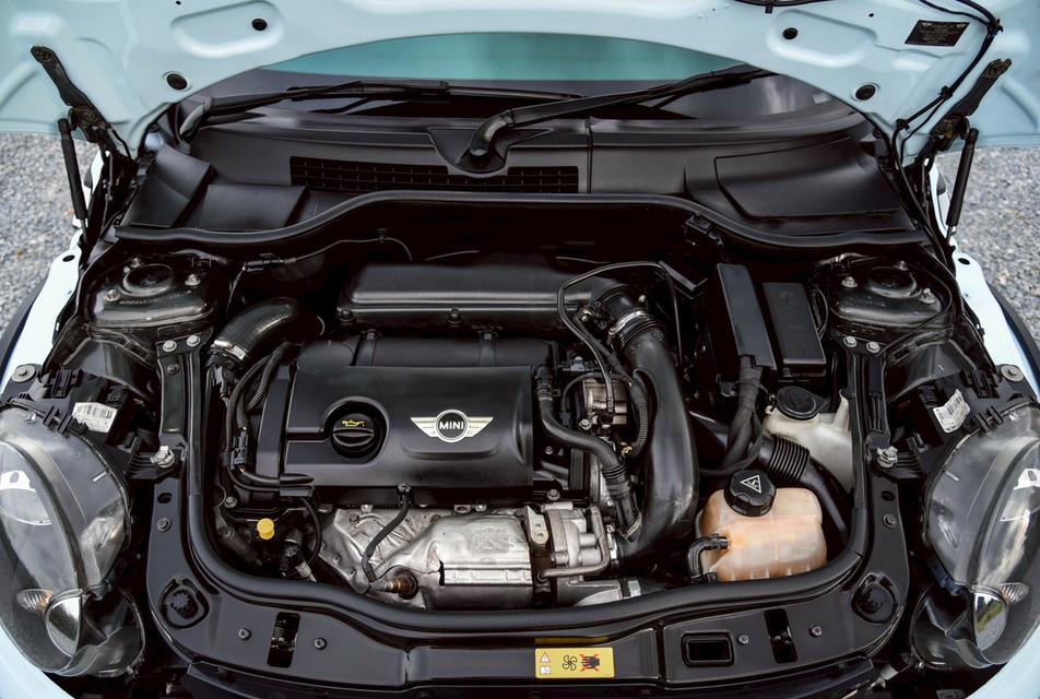 Mini Cooper 1.6 S Coupe R58 AT 2014 17