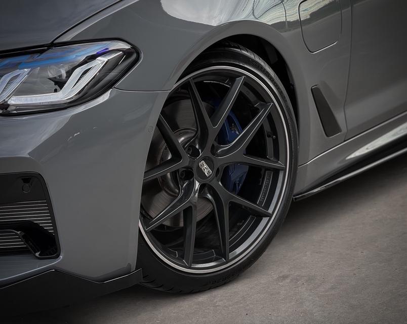 รหัสรถ MCA53 2018 BMW 530E M-SPORT G30 TO M5 LCI LOOK 6