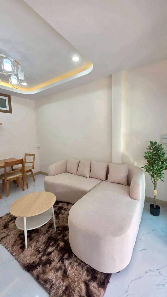 หมู่บ้านพิมลราช1 บางบัวทอง ทาวน์เฮาส์ชั้นเดียว  ตกแต่งใหม่พร้อมอยู่ ถนนบ้านกล้วย  ทำเลสวยหน้าบ้านกว้าง 6