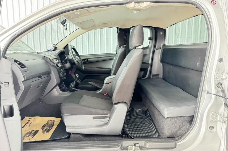 Isuzu D-Max 1.9S ดีเซล เกียร์ธรรมดา ปี2019 12