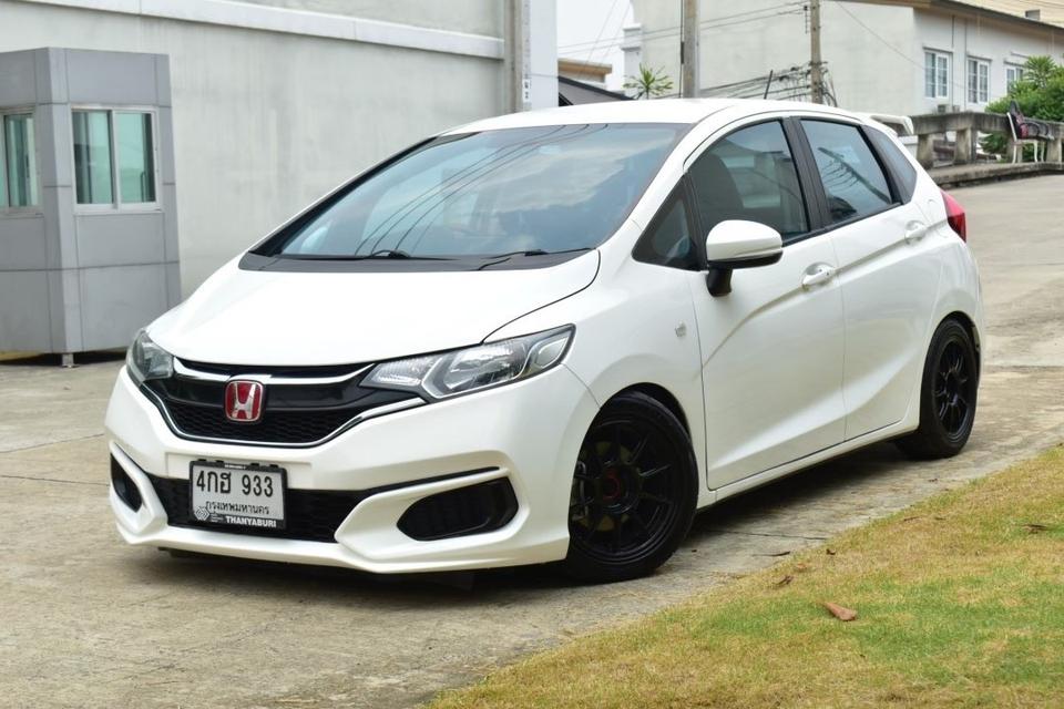 2016 HONDA JAZZ 1.5 V+ auto ไมล์ 90,000 กม. ราคา 359,000 บาท 1